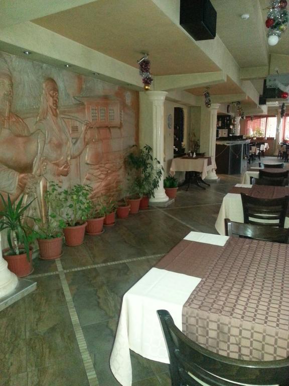 Family Hotel Yola Czepełare Zewnętrze zdjęcie