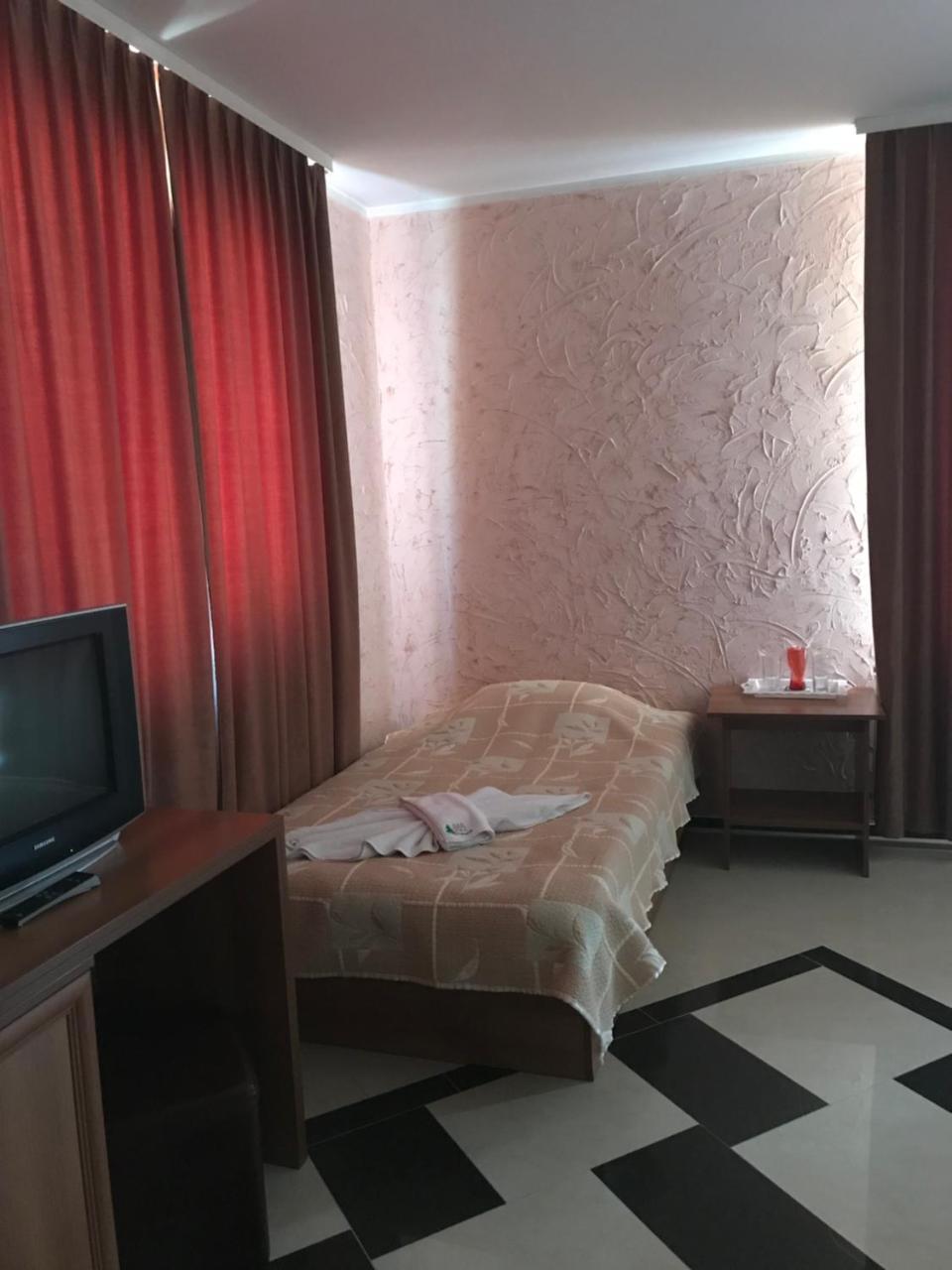 Family Hotel Yola Czepełare Zewnętrze zdjęcie