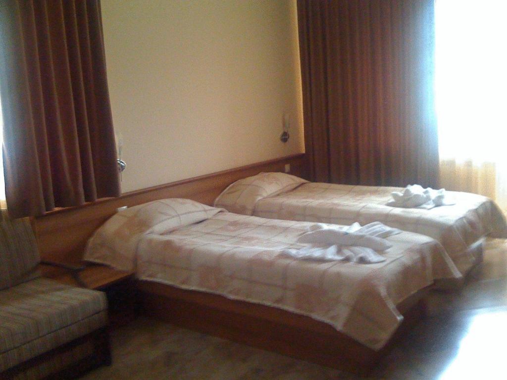 Family Hotel Yola Czepełare Zewnętrze zdjęcie